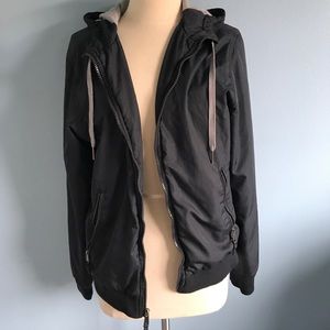Lined wind breaker